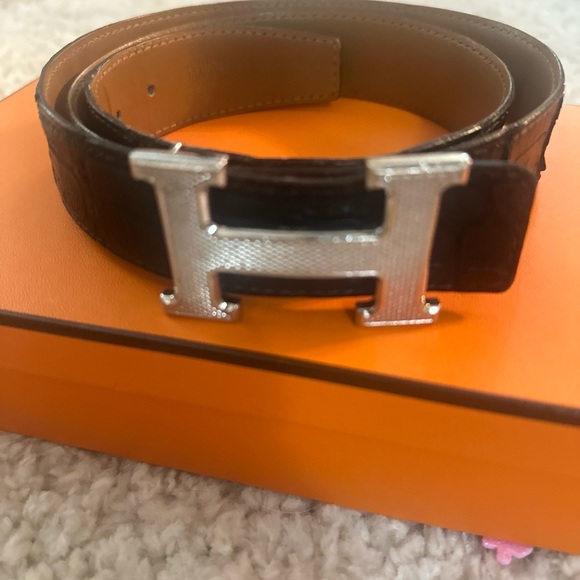 Black Crocodile Leather Belt with Silver Buckle - Picture 12 of 12